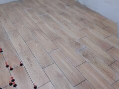 Execut lucrari de zugraveli, gresie, faianta, parchet si montaj electrice
